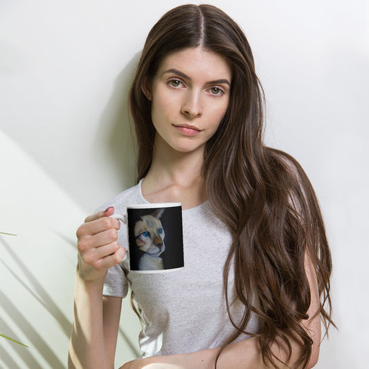 Diese blauen Augen..... Weiße, glänzende Tasse